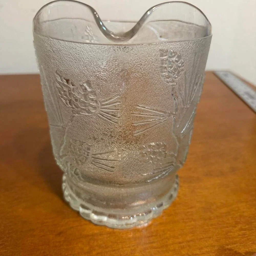 Tiara Ponderosa Pine Clear Glass Water Pitcher Embossed Pinecone 7.25